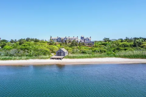 $165,000,000 | 75 West End Road, East Hampton, NY 11937