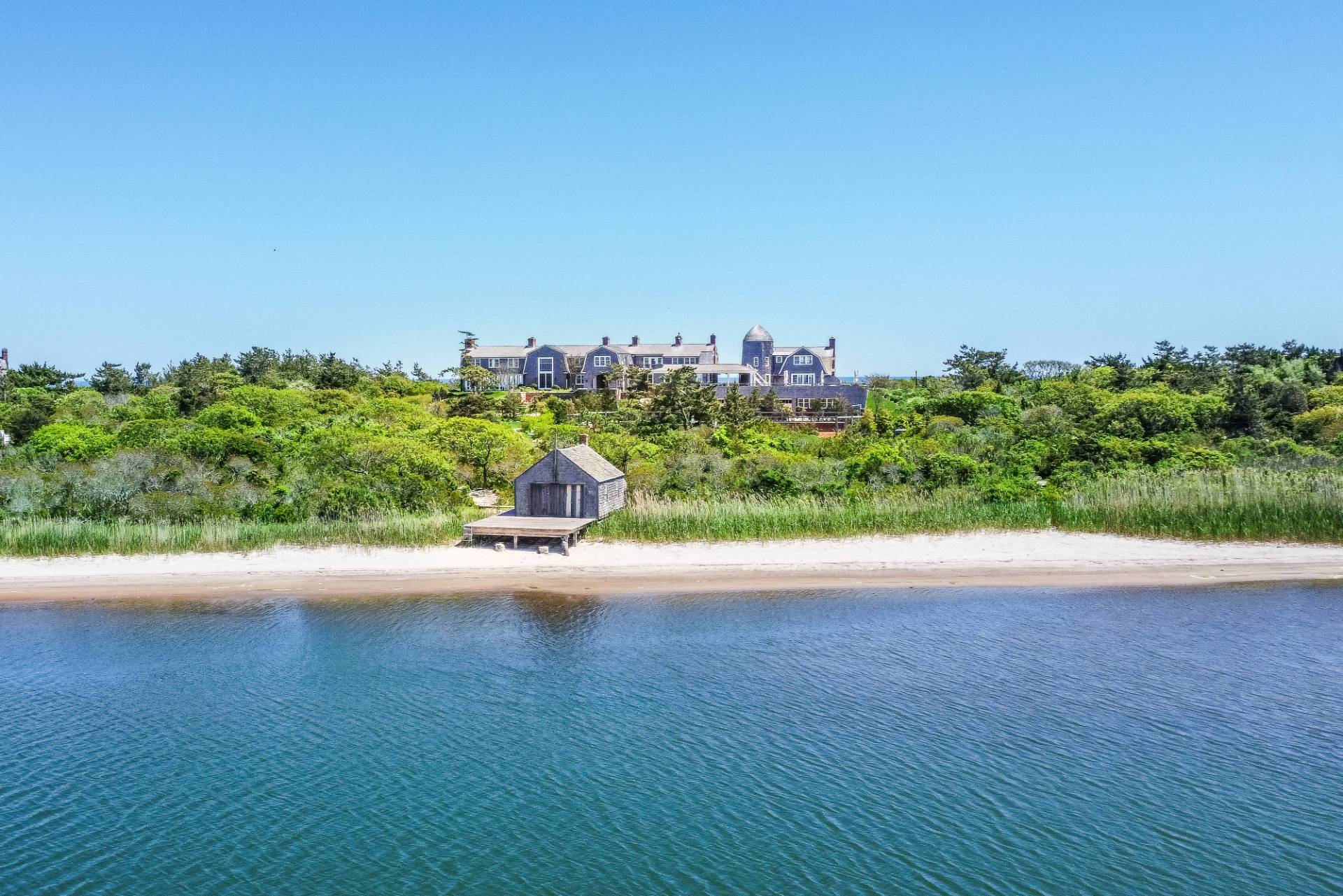 75 West End Road East Hampton, NY 11937 - Photo 3 of 49