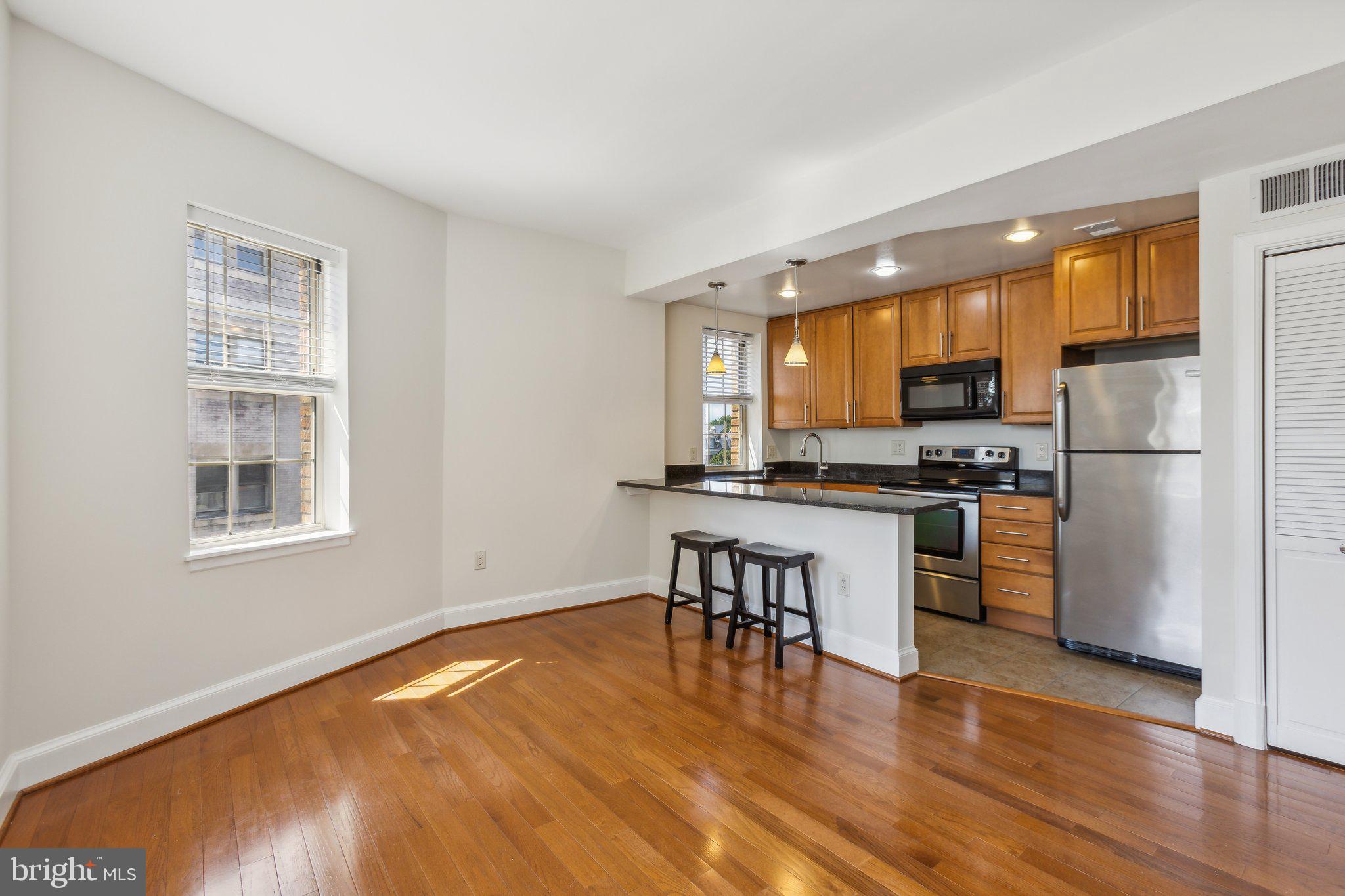 1673 Park Road Northwest, Unit 304 Washington, DC 20010 - Photo 3 of 36