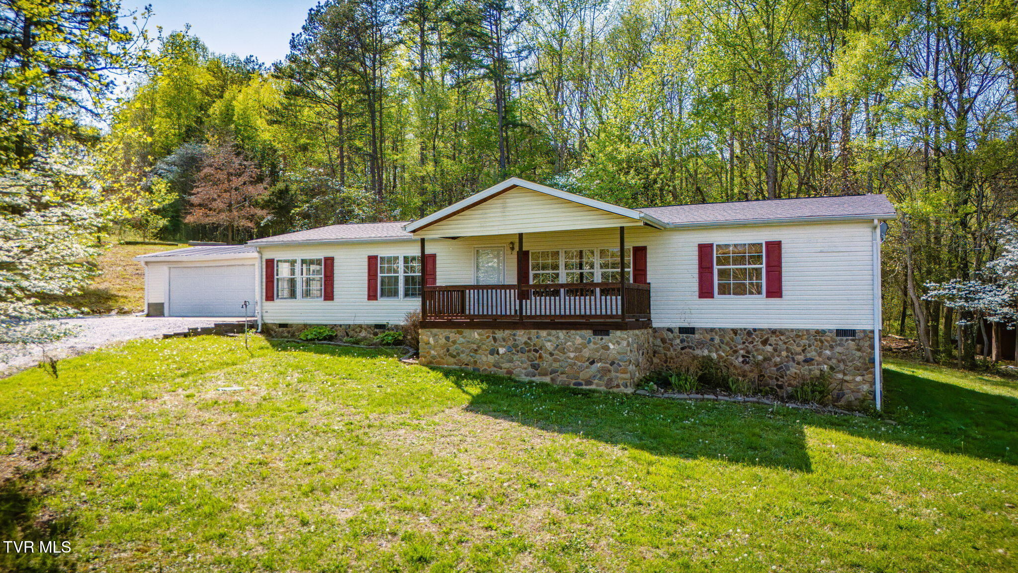 160 Keller Road Afton, TN 37616 - Photo 1 of 41 101 (2)