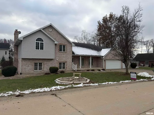 $398,000 | 3500 Branchwood Drive, Quincy, IL 62301
