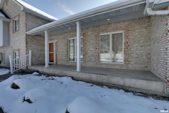 $398,000 | 3500 Branchwood Drive, Quincy, IL 62301