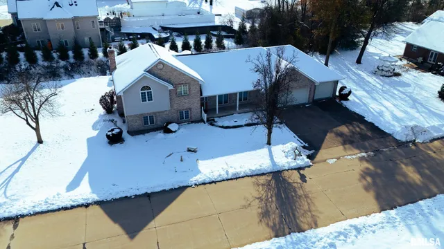 $398,000 | 3500 Branchwood Drive, Quincy, IL 62301