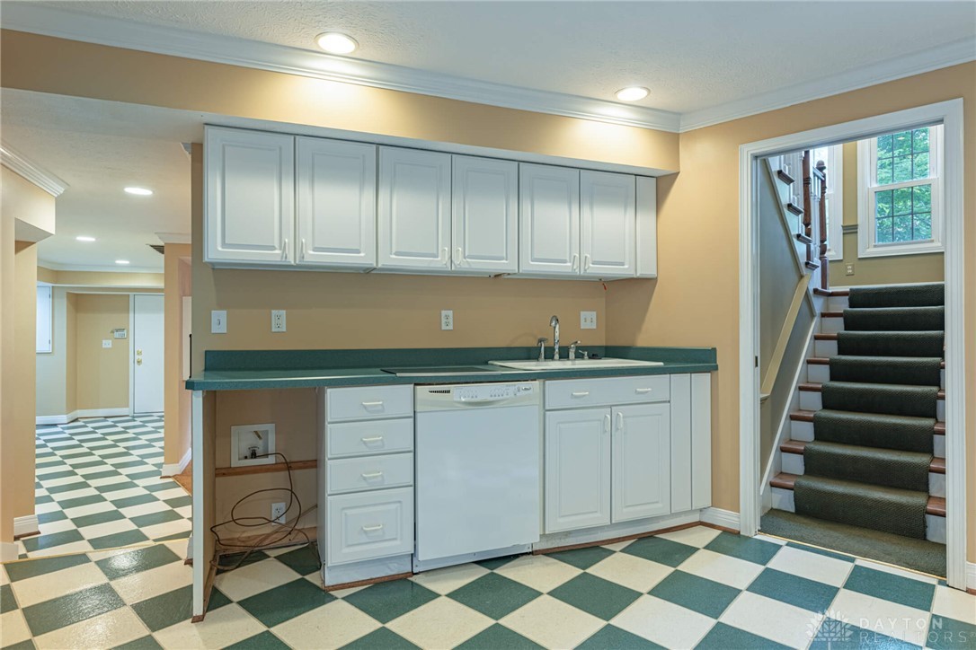 1919 Tait Circle Road Kettering, OH 45429 - Photo 24 of 69