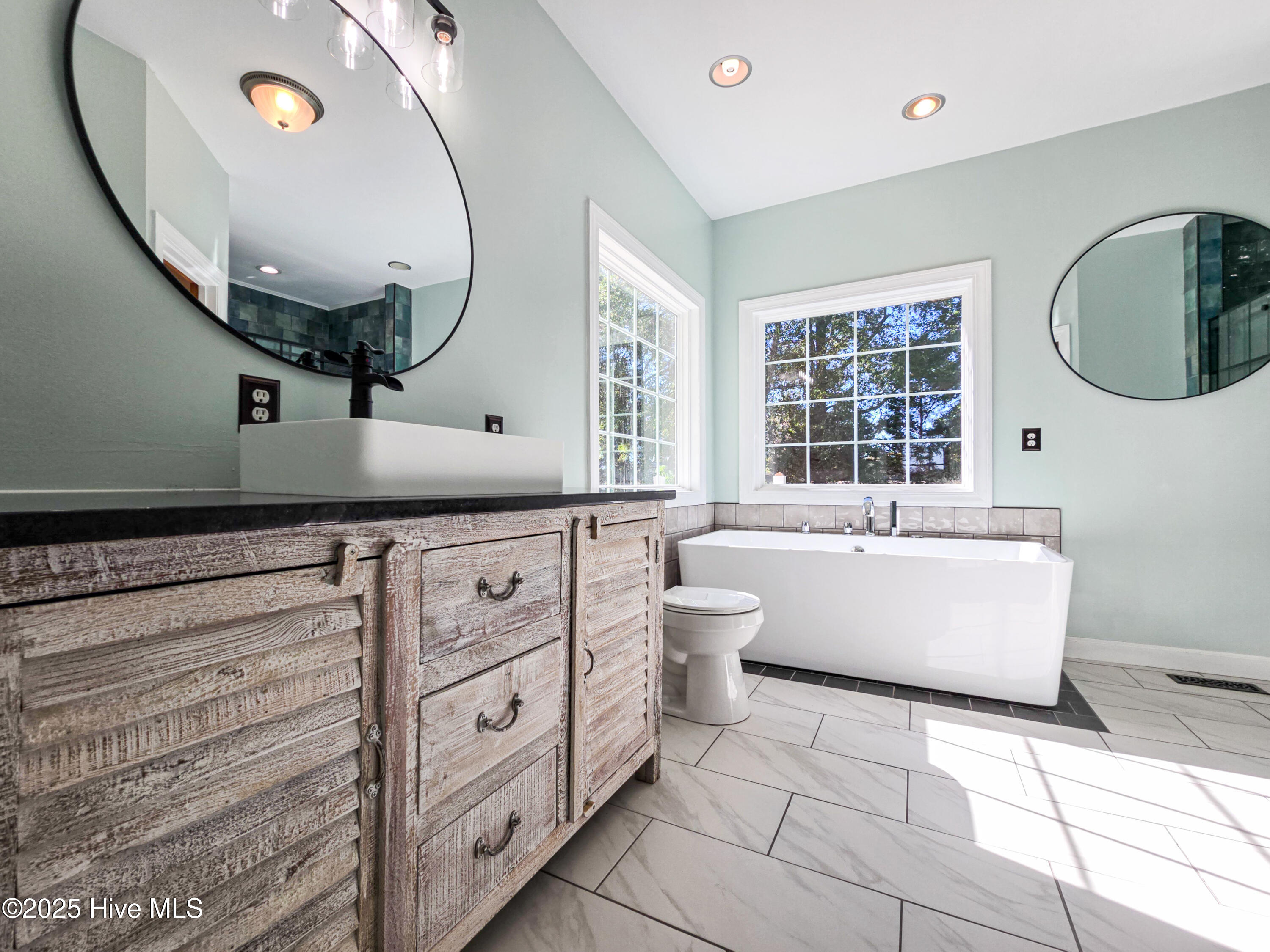 111 Apache Road Harrellsville, NC 27942 - Photo 7 of 40 Primary Bathroom