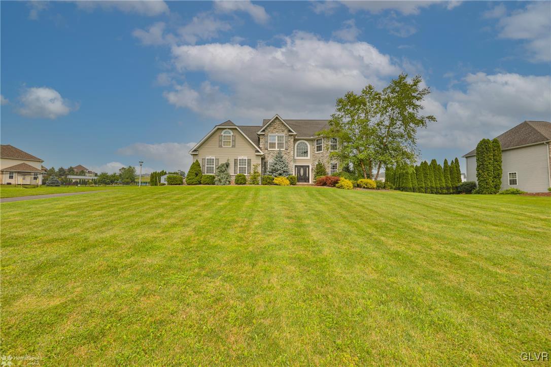 121 Fox Ridge Nazareth, PA 18064 - Photo 3 of 48