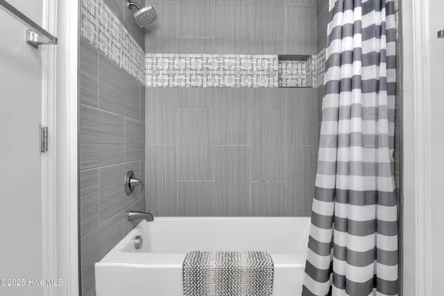 $1,050,000 | 161 High Point Street, Holden Beach, NC 28462