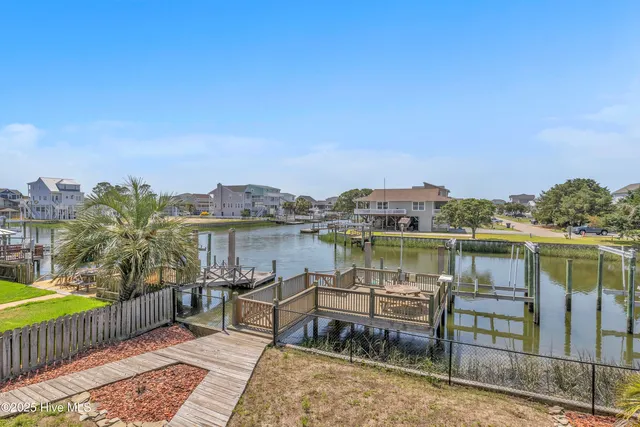 $1,050,000 | 161 High Point Street, Holden Beach, NC 28462