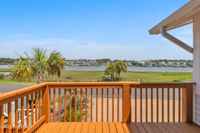 $1,050,000 | 161 High Point Street, Holden Beach, NC 28462