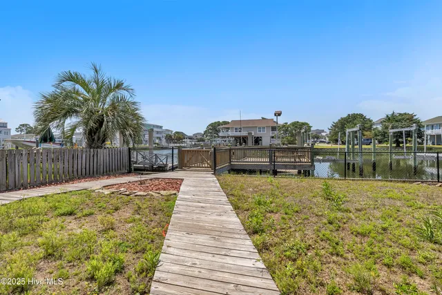 $1,050,000 | 161 High Point Street, Holden Beach, NC 28462