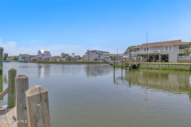 $1,050,000 | 161 High Point Street, Holden Beach, NC 28462