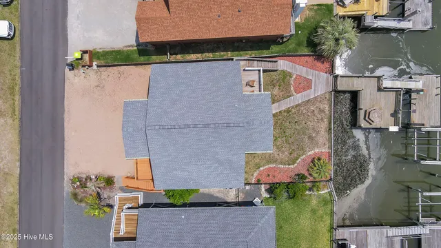 $1,050,000 | 161 High Point Street, Holden Beach, NC 28462