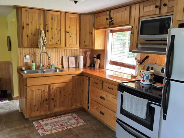 $429,000 | 17251 Highway 6, Deerwood, MN 56444