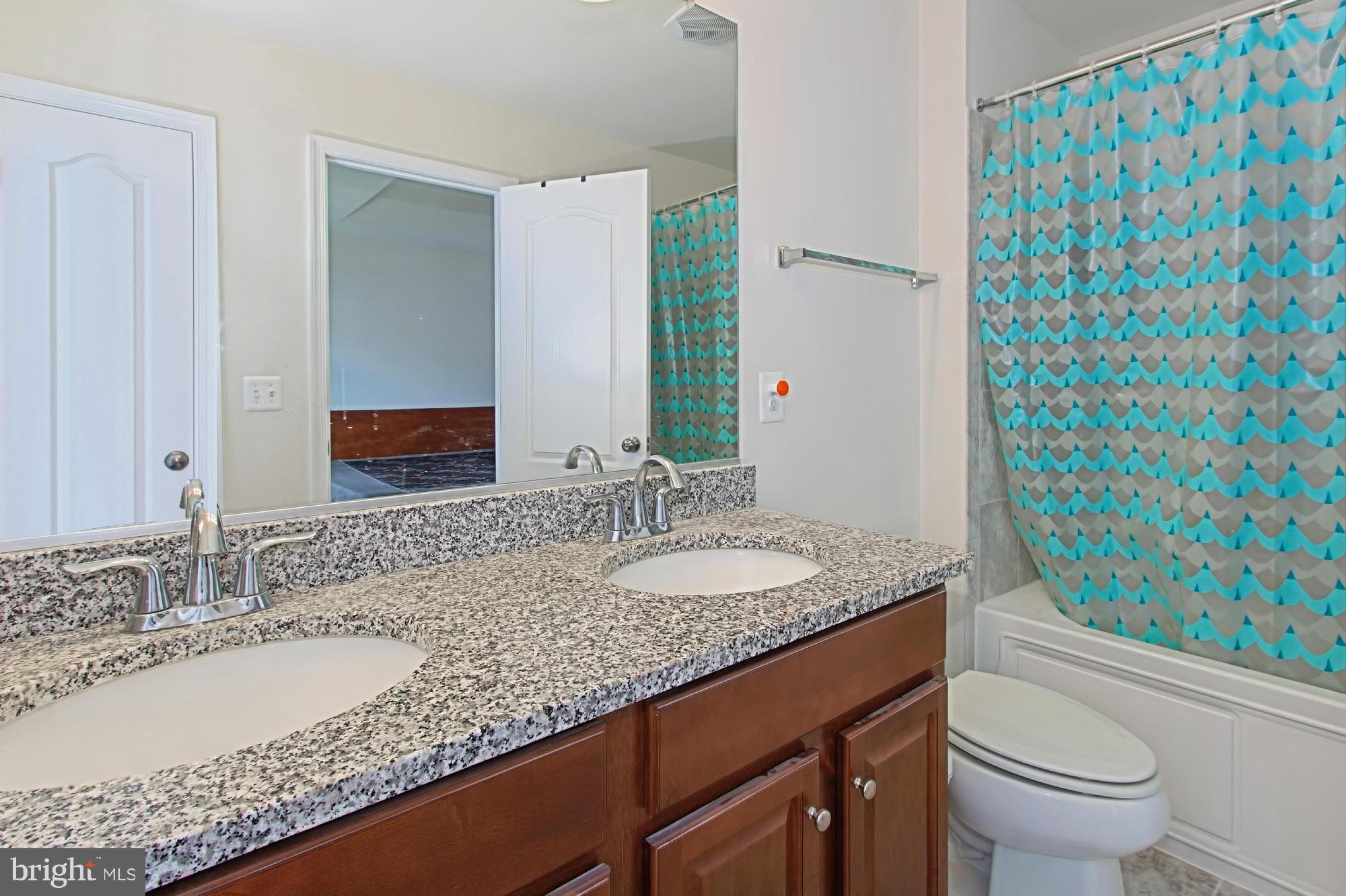 43393 Rickenbacker Square Ashburn, VA 20147 - Photo 20 of 30 Bath (Master)