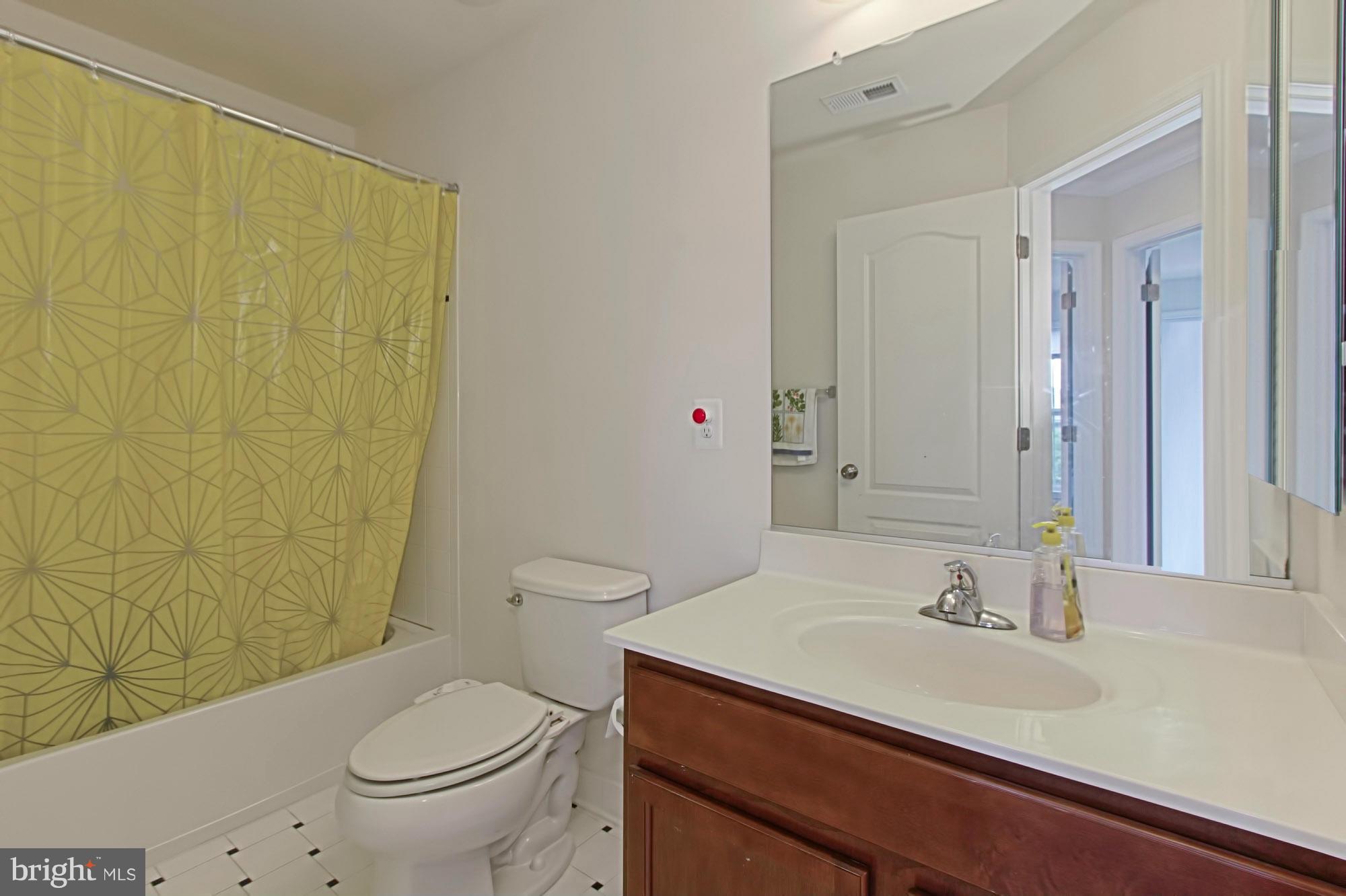 43393 Rickenbacker Square Ashburn, VA 20147 - Photo 24 of 30 Bath