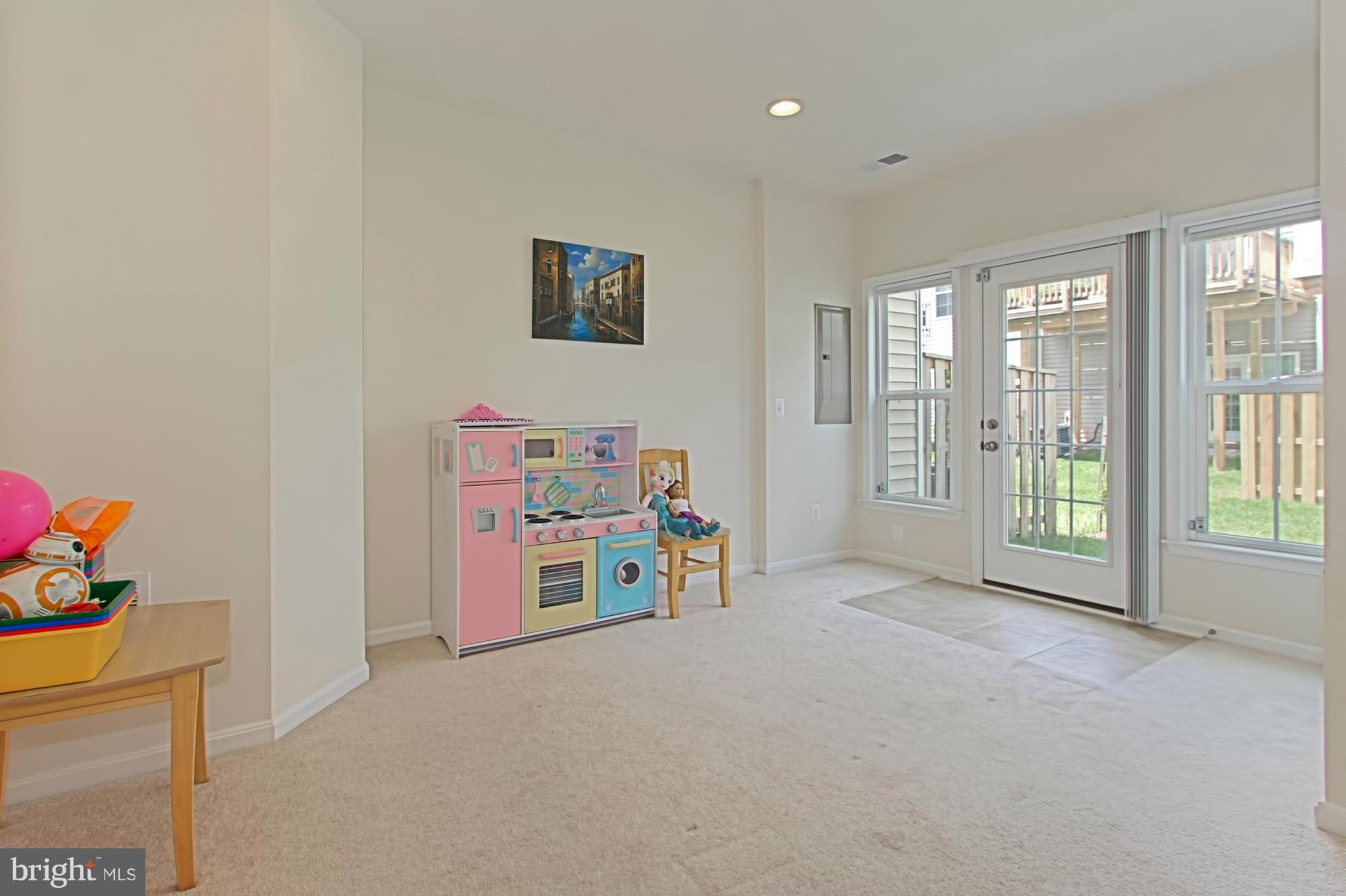 43393 Rickenbacker Square Ashburn, VA 20147 - Photo 25 of 30 Bedroom