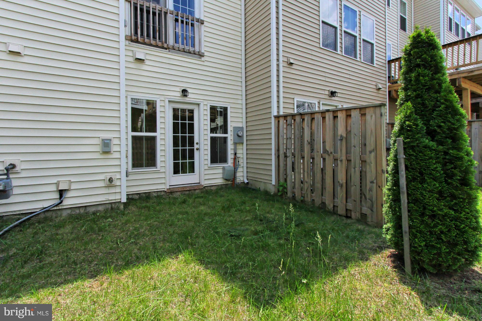 43393 Rickenbacker Square Ashburn, VA 20147 - Photo 28 of 30 Exterior (Rear)