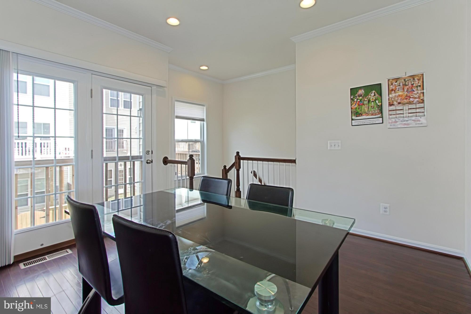 43393 Rickenbacker Square Ashburn, VA 20147 - Photo 5 of 30 Dining Room