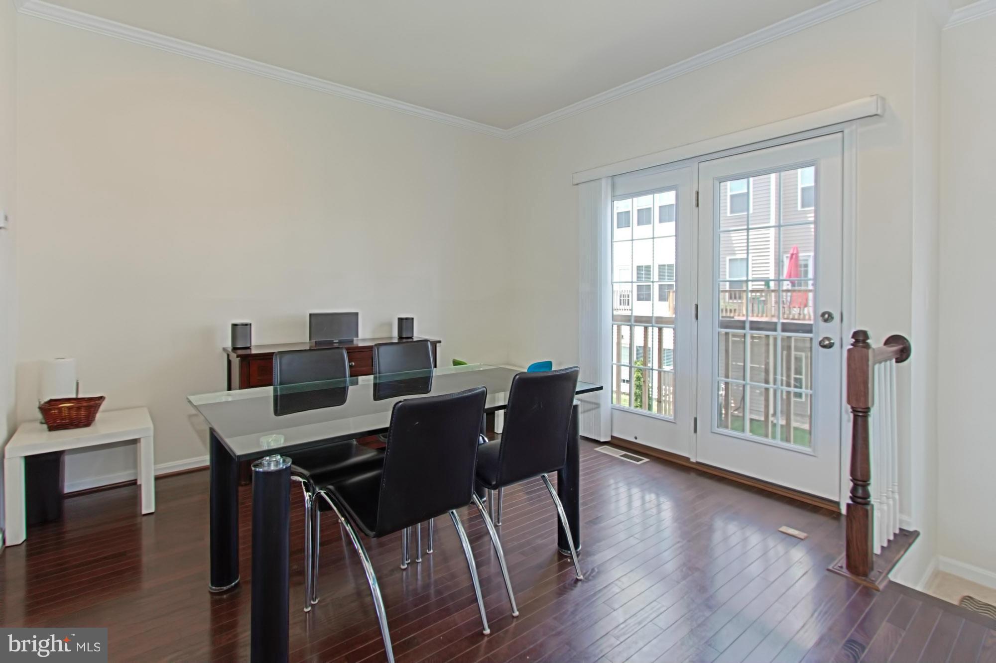 43393 Rickenbacker Square Ashburn, VA 20147 - Photo 6 of 30 Dining Room