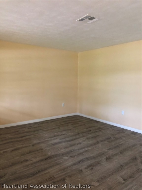 2326 Croydon Road Sebring, FL 33870 - Photo 4 of 10 Gallery Image 4