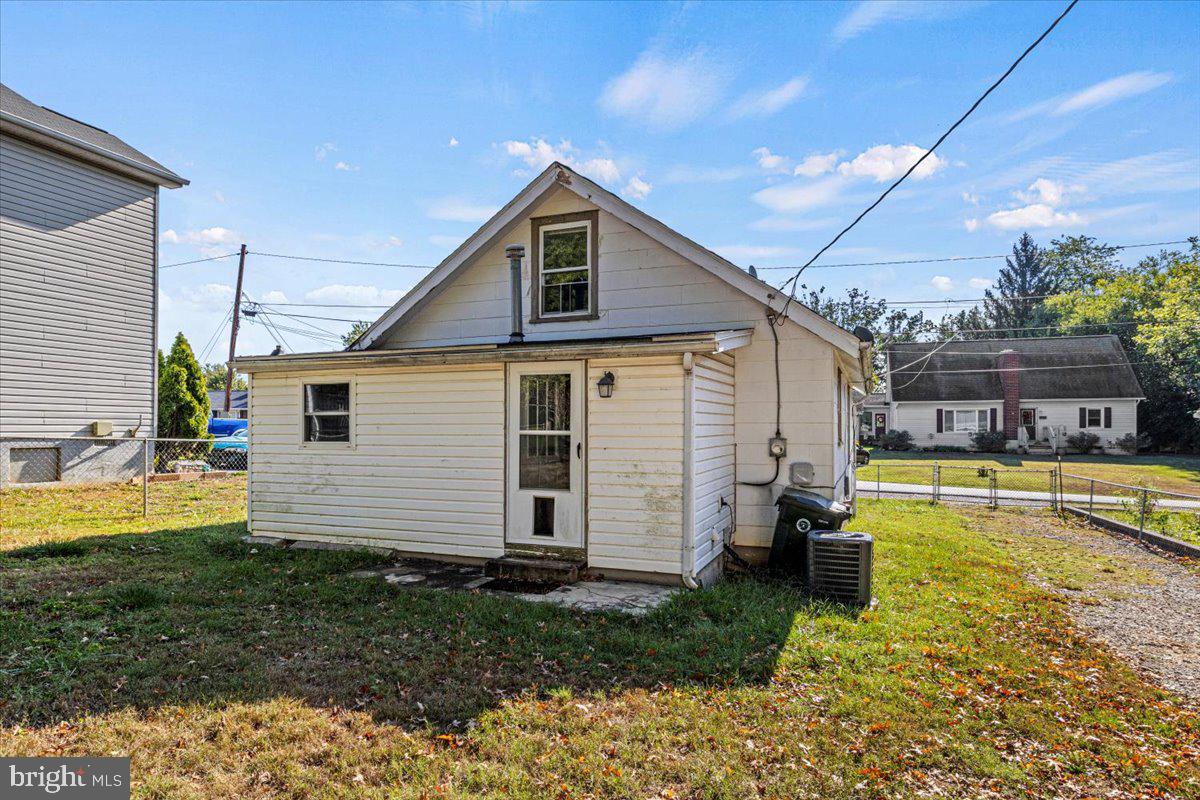 914 Hilltop Drive Culpeper, VA 22701 - Photo 11 of 26