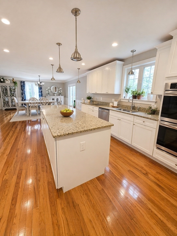 278 Putnam Hill Road Sutton, MA 01590 - Photo 3 of 29