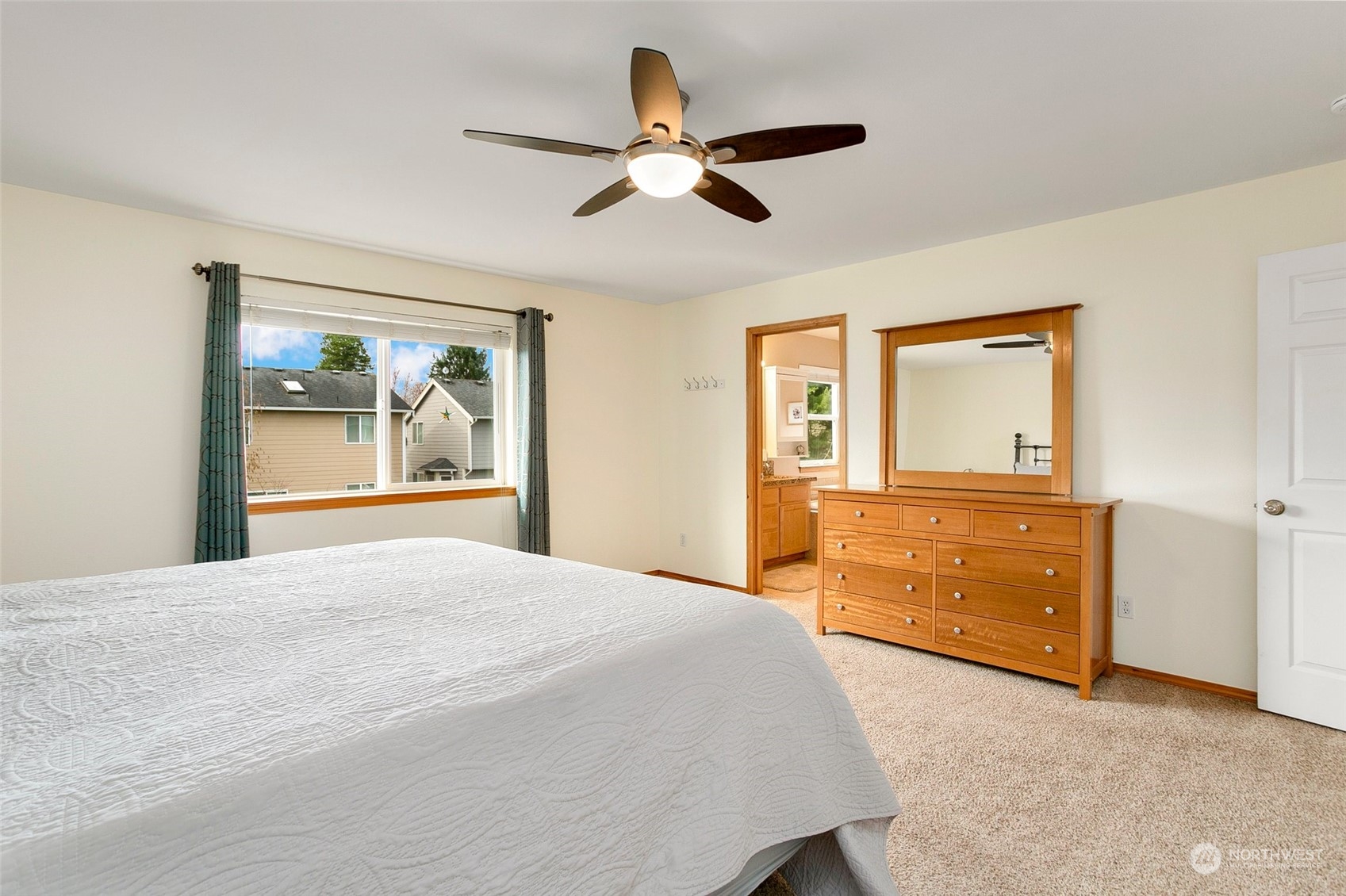 5121 Northeast 11th Court Renton, WA 98059 - Photo 27 of 40 Gallery Image 27