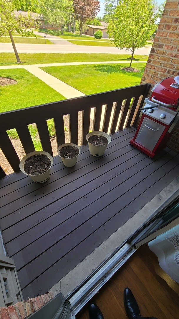 7548 Clarendon Hills Road, Unit 1B Willowbrook, IL 60527 - Photo 11 of 33 a view of swimming pool with seating space