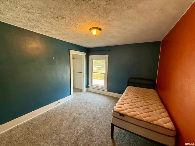 $95,000 | 416 Macomb Road, Rushville, IL 62681