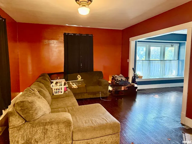 $95,000 | 416 Macomb Road, Rushville, IL 62681