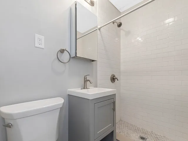 $1,700 | 180 River Street, Unit A4, Waltham, MA 02453