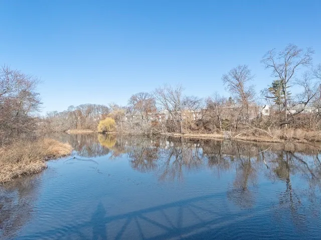 $1,700 | 180 River Street, Unit A4, Waltham, MA 02453