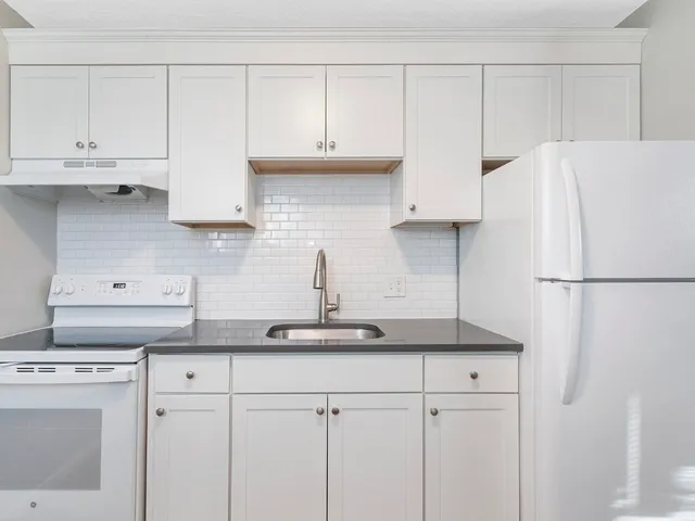 $1,700 | 180 River Street, Unit A4, Waltham, MA 02453