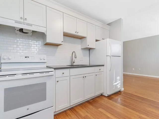 $1,700 | 180 River Street, Unit A4, Waltham, MA 02453