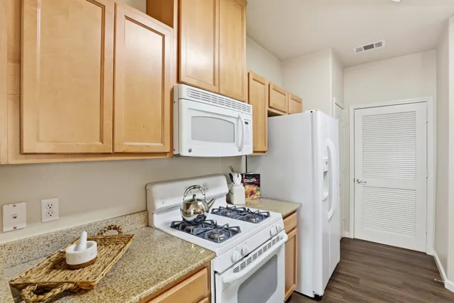 $460,000 | 5512 Tares Circle, Elk Grove, CA 95757