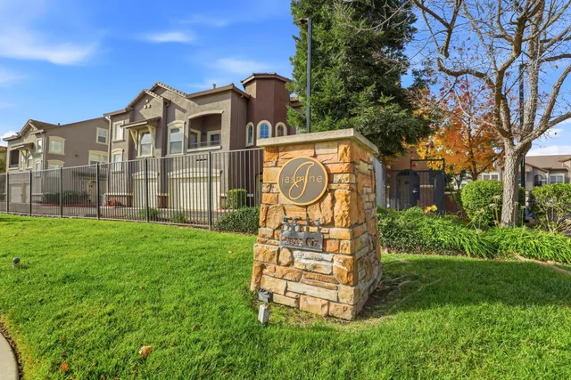 $460,000 | 5512 Tares Circle, Elk Grove, CA 95757
