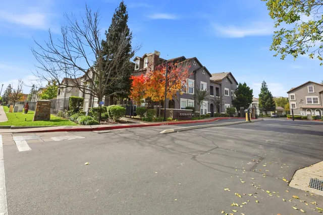 $460,000 | 5512 Tares Circle, Elk Grove, CA 95757