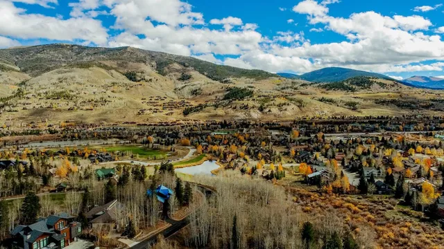 a view of outdoor space and city