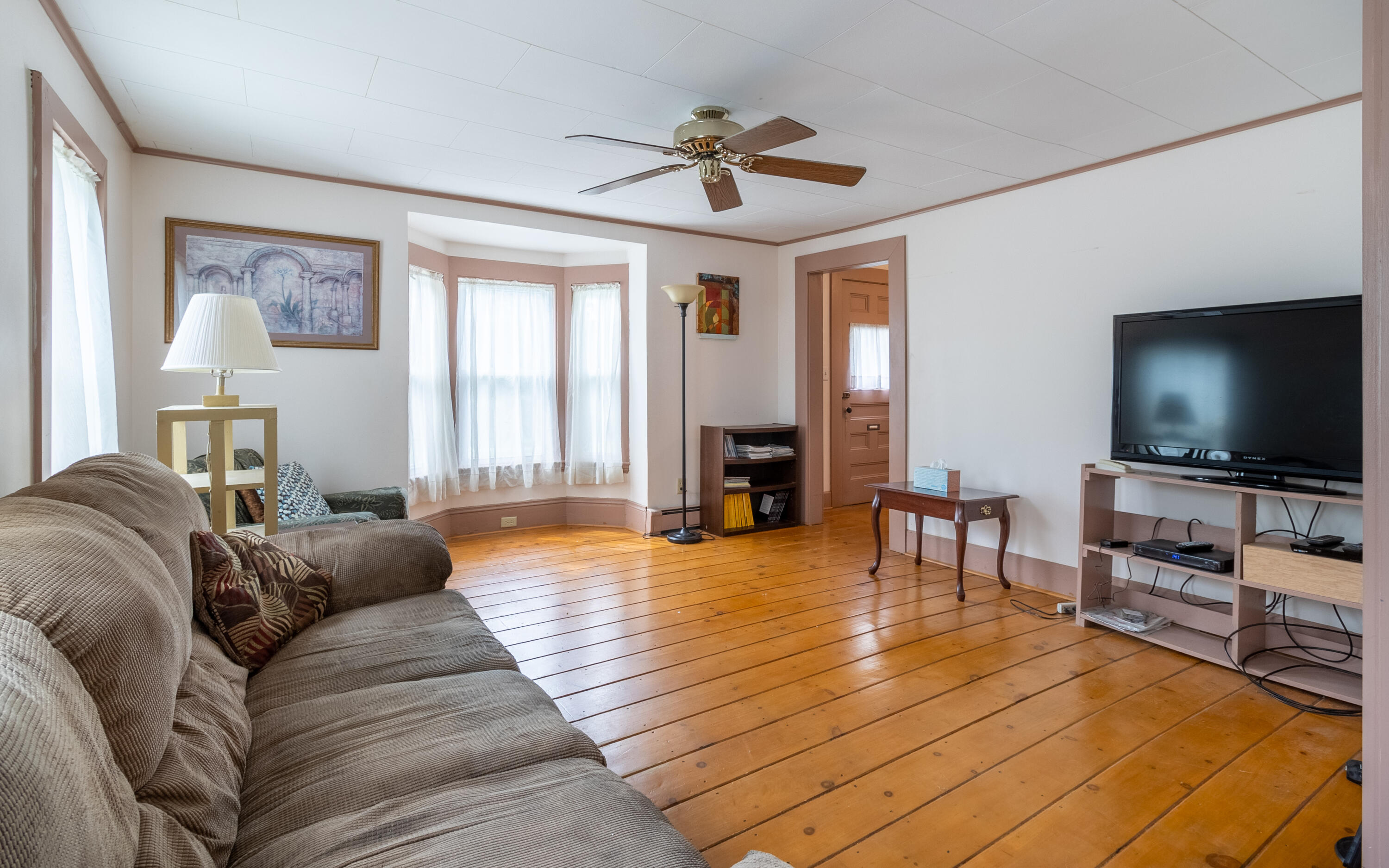 110 Haskell Street Westbrook, ME 04092 - Photo 9 of 33 Living Room