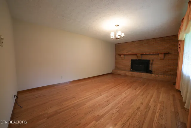 $291,500 | 160 Rector Drive, Harrogate, TN 37752