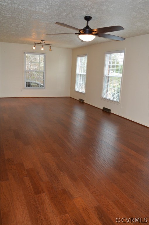 20403 Cox Road Sutherland, VA 23885 - Photo 7 of 32 Gallery Image 7