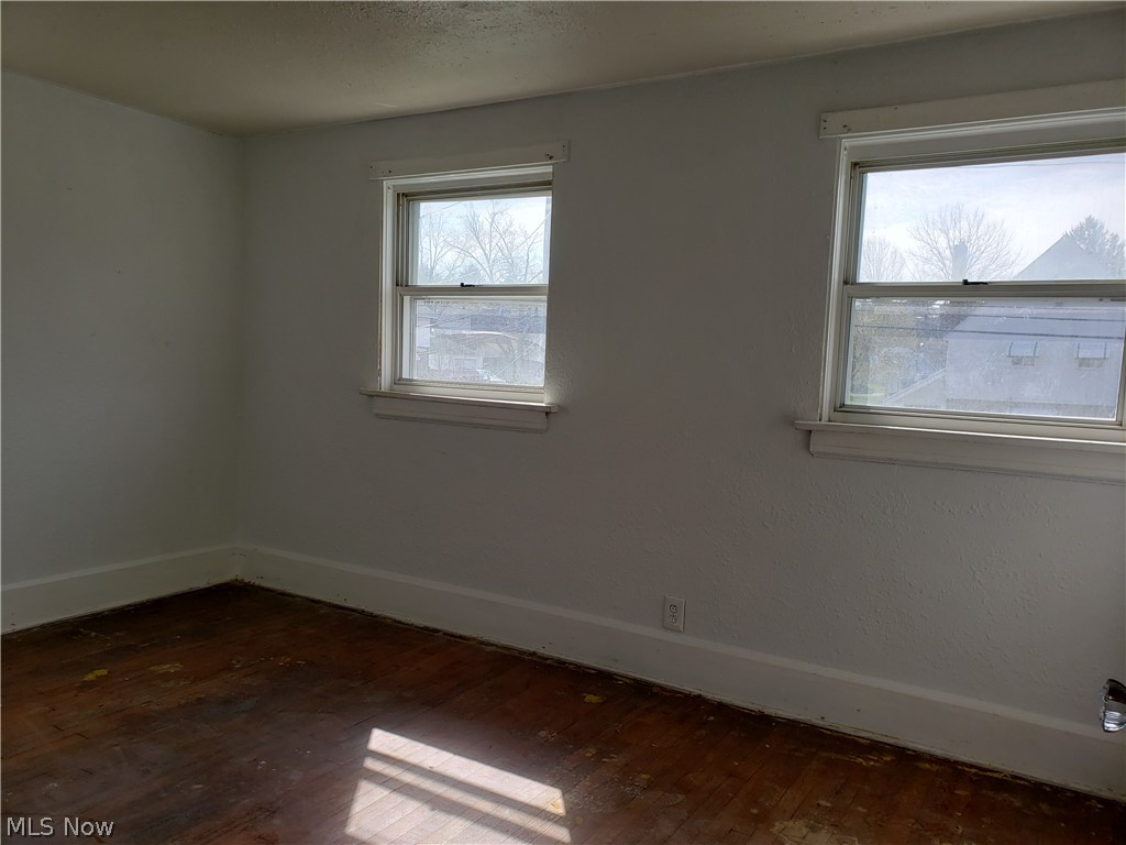 1382 Diagonal Road Akron, OH 44320 - Photo 8 of 11