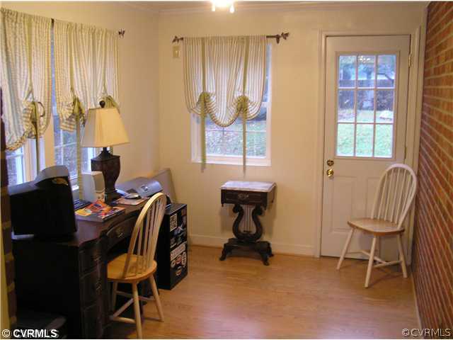 5906 West Rois Road Richmond, VA 23227 - Photo 5 of 10 Studio/Study/Office - 13' x 8' - Charming Exposed