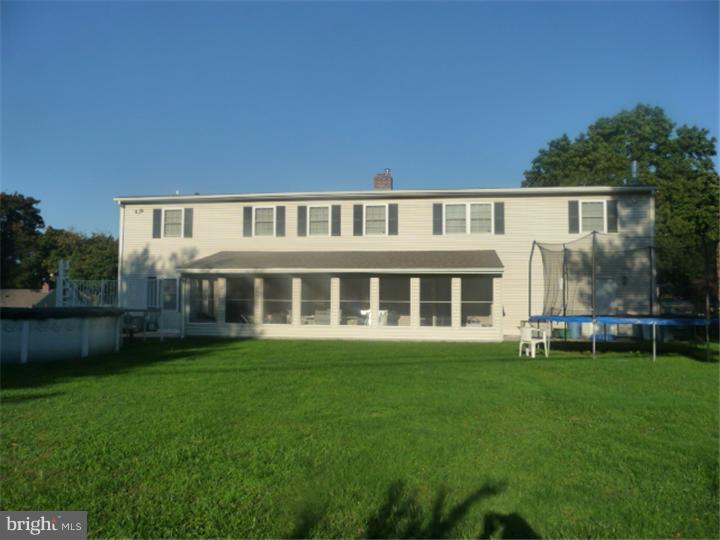 43 Flamingo Road Levittown, PA 19056 - Photo 24 of 25 Gallery Image 24