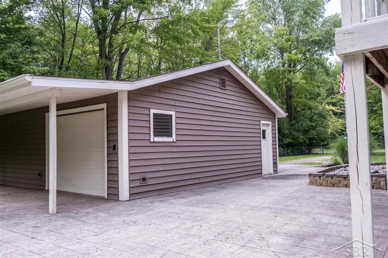 8552 Rathbun Road Birch Run, MI 48415 - Photo 6 of 37
