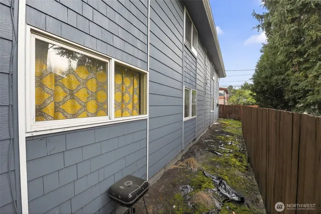 $950,000 | 1040 South Ferry Street, Tacoma, WA 98405