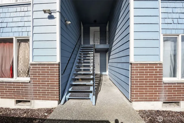 $950,000 | 1040 South Ferry Street, Tacoma, WA 98405