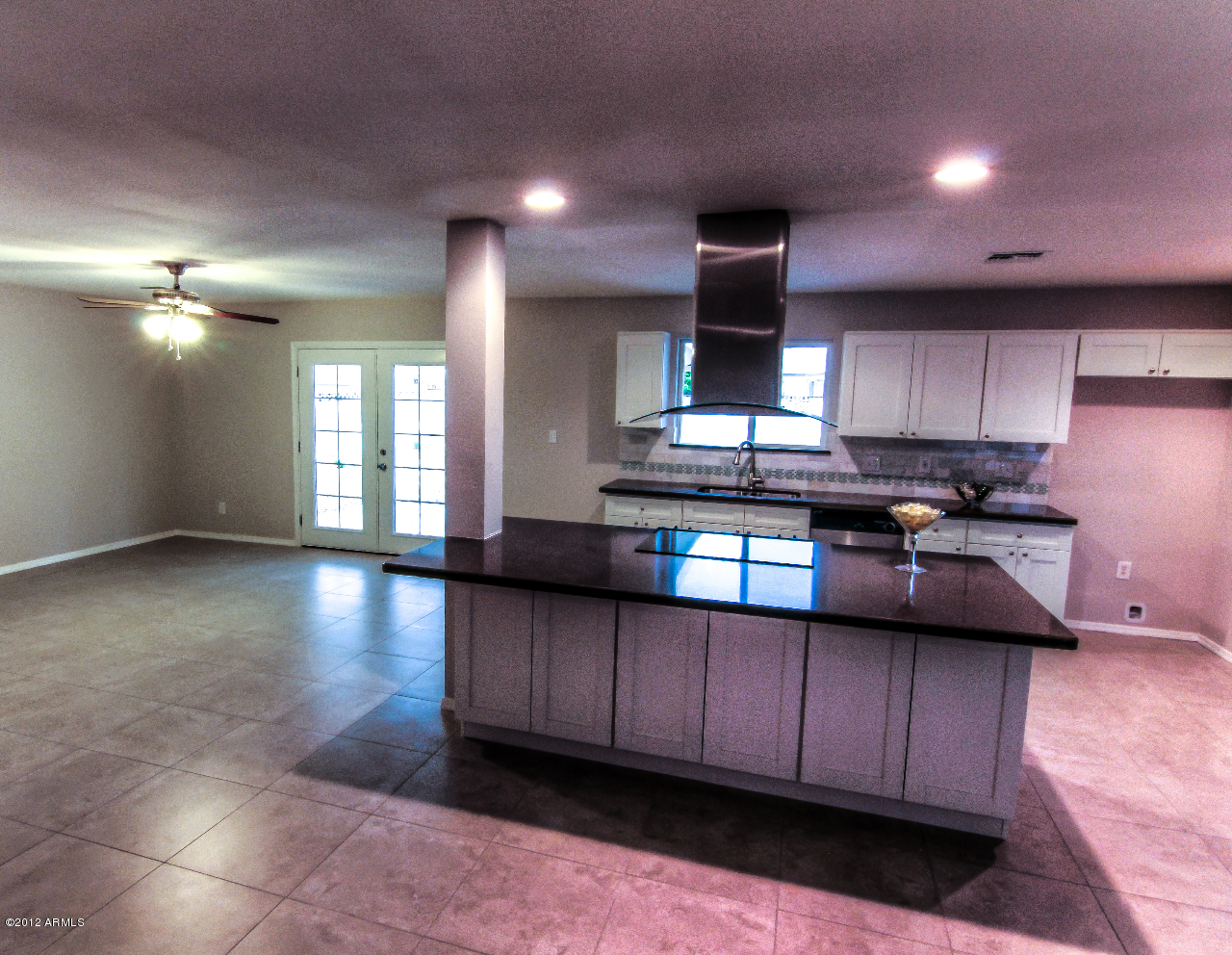 3511 South Terrace Road Tempe, AZ 85282 - Photo 8 of 18 Breakfast Bar