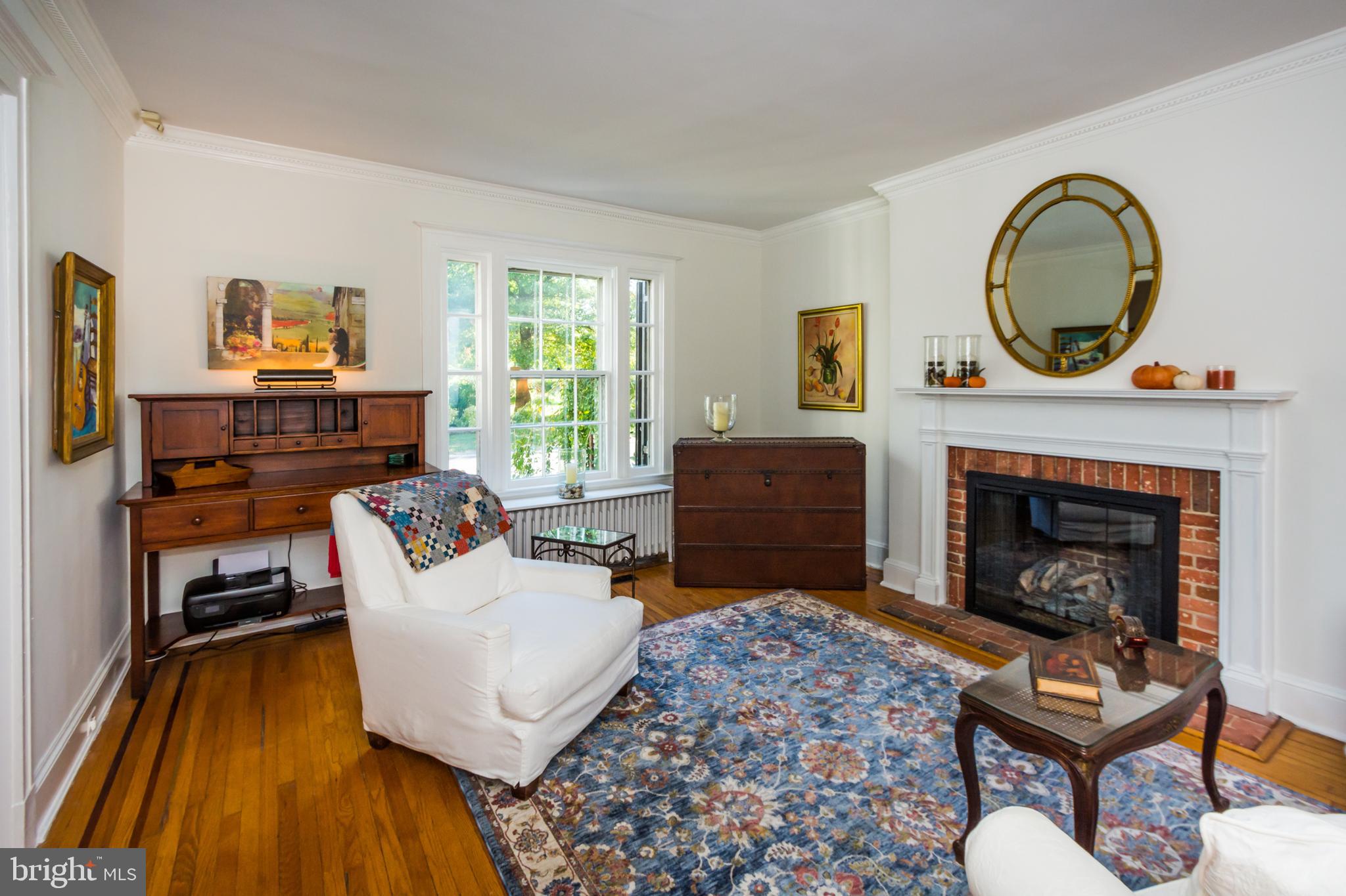 4324 Roland Avenue Baltimore, MD 21210 - Photo 22 of 67 Living Room, Gas Fireplace, Wood Inlay