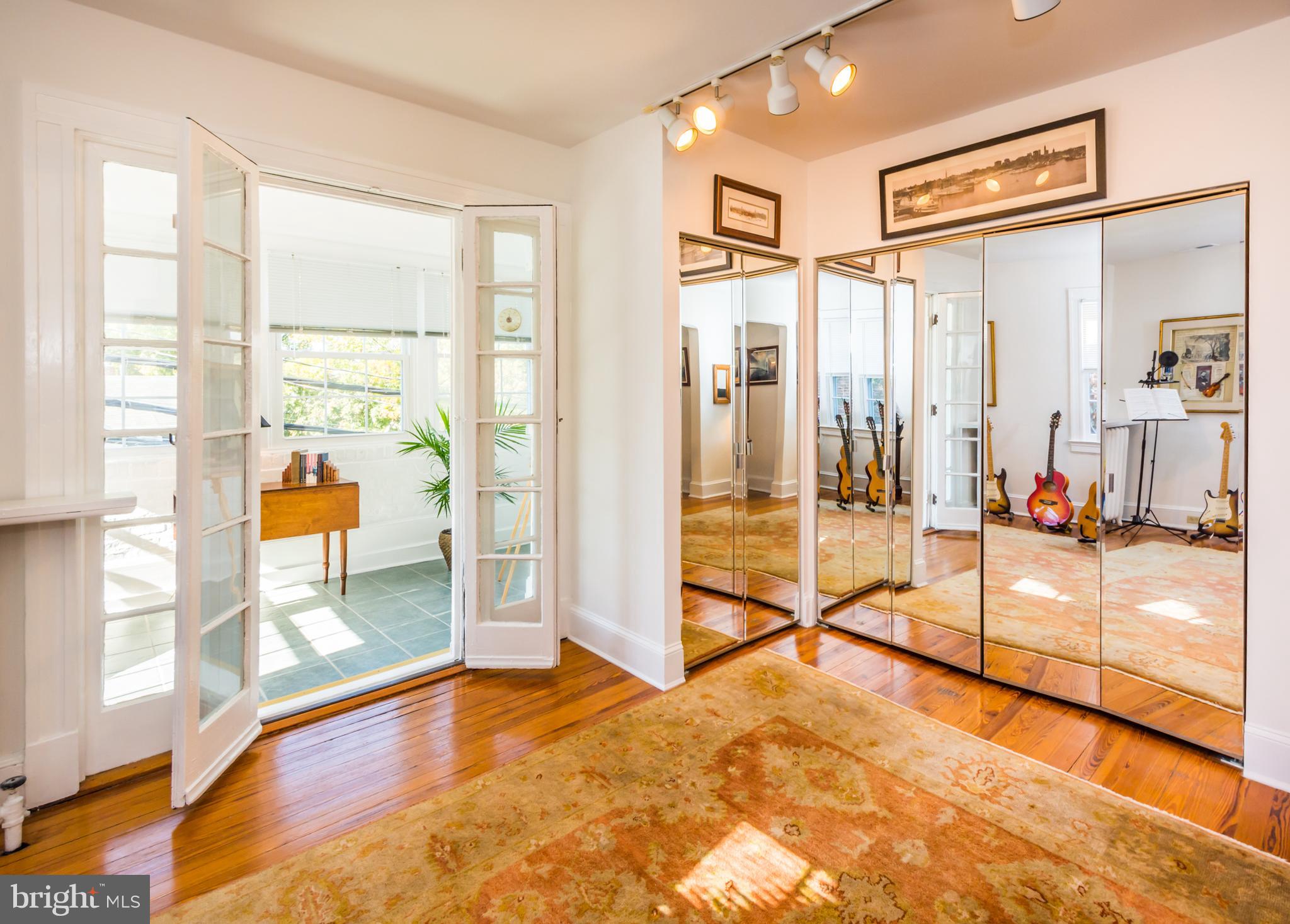 4324 Roland Avenue Baltimore, MD 21210 - Photo 46 of 67 Mirrored Closets in Sitting/Dressing Room
